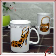 creative design ceramic cup sets as gift